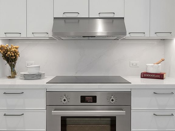 5th image of 211 W 29th St #4C