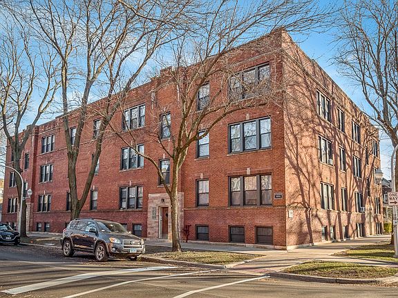 2nd image of 4953 N Oakley Ave #3A