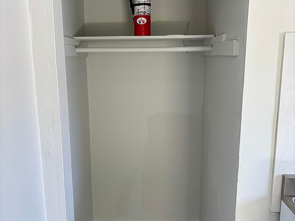 5th image of 645 NW 15th Ave APT 4