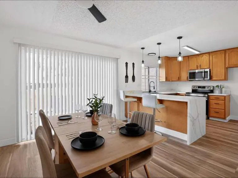 4 Avila Pl — Photo 1