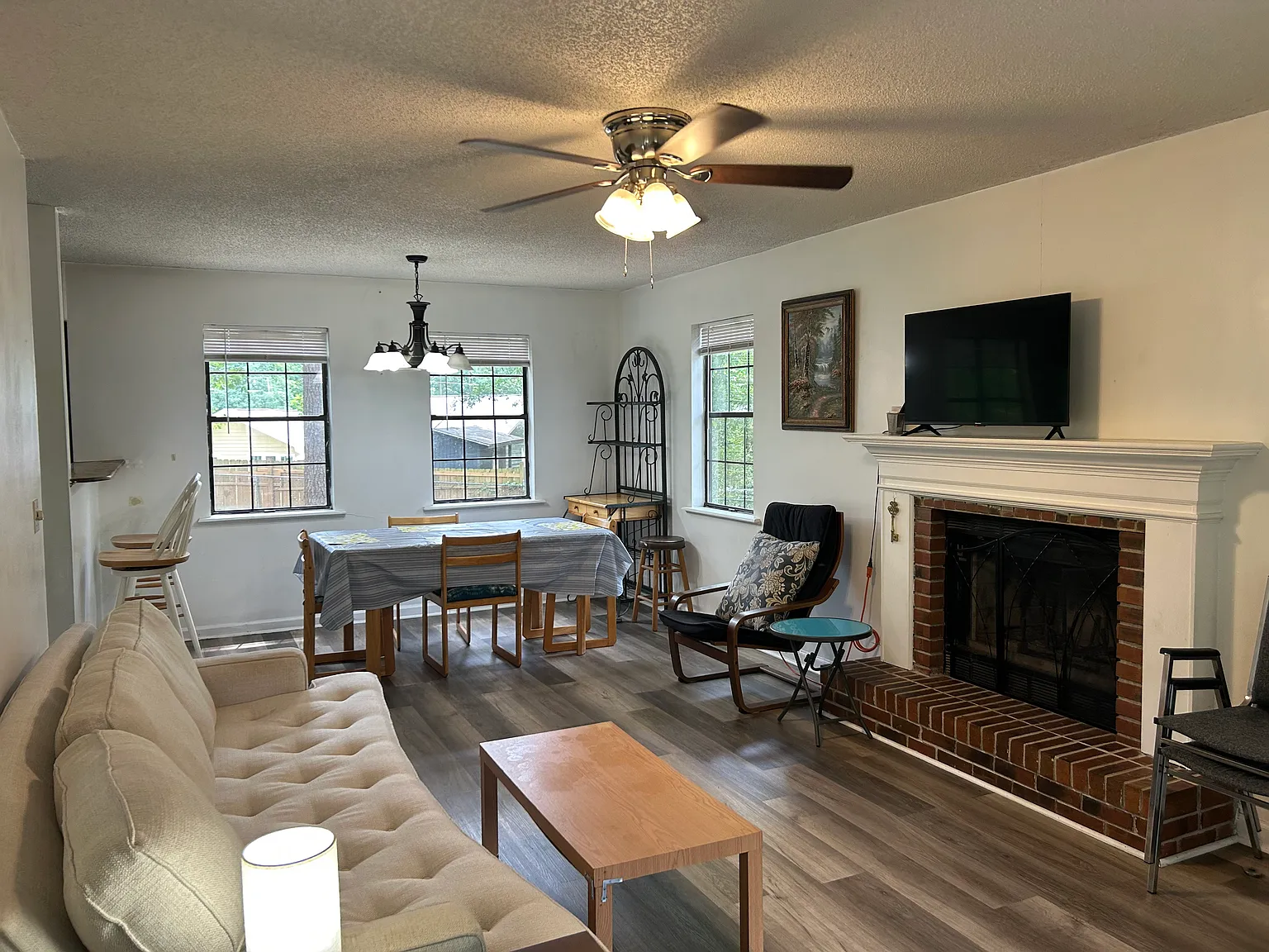 954 Unadilla Trl — Photo 2