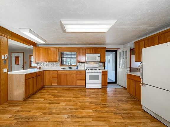 5th image of 315 N L Ave