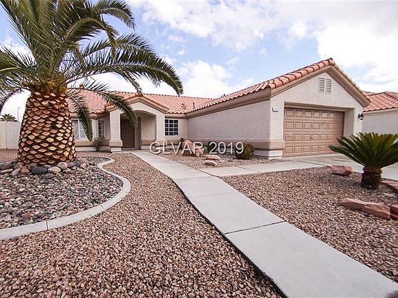 2nd image of 4020 Forest Knoll Ln