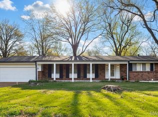 1525 Bayonne Dr, Saint Louis, MO