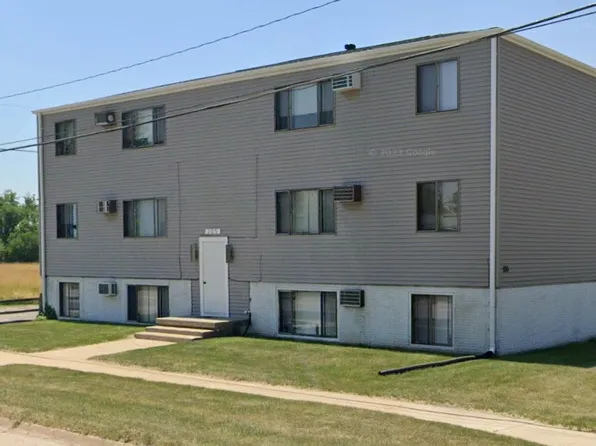 205 Clymer Rd APT 5, Hiawatha, IA 52233