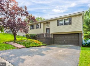 60 Ivy Dr, Manchester, PA 17345