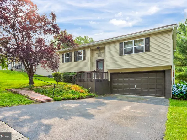 60 Ivy Dr, Manchester, PA 17345