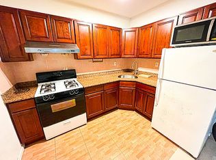 4018 8th Ave #3, Brooklyn, NY 11232