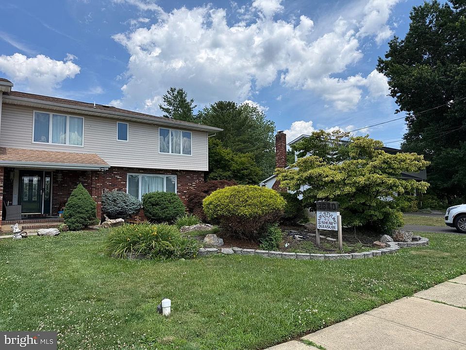 2nd image of 2640 Kuser Rd
