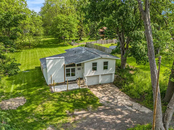 1335 Knapp St NE, Grand Rapids, MI 49505
