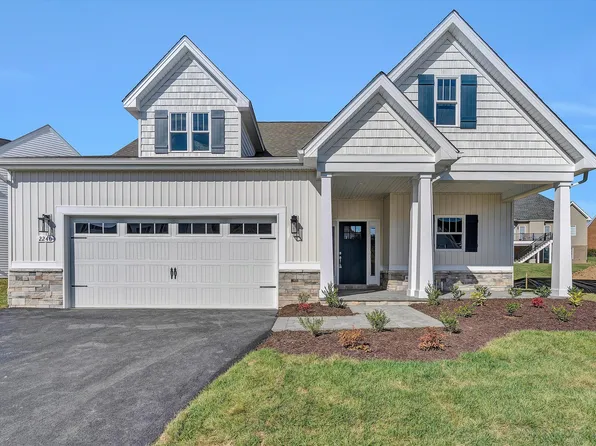 2240 Foxfield Ln, Salem, VA 24153