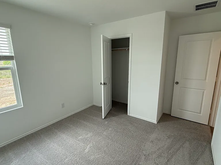 205 E Lima Dr — Photo 5