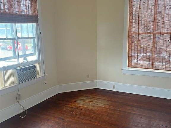 2nd image of 802 11th St