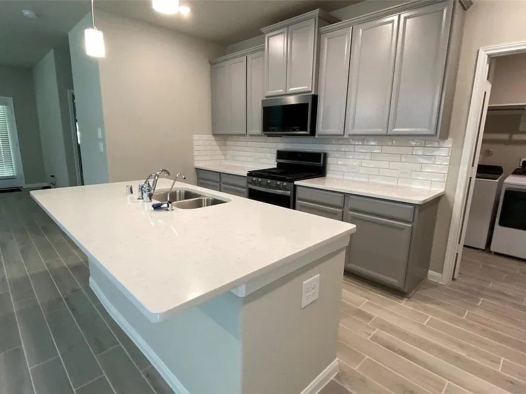 7059 Silverleaf Oak St — Photo 7