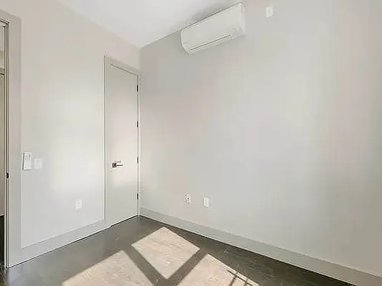 86 Stanhope St #1A — Photo 9