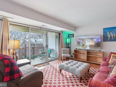 864 College Pkwy APT 201, Rockville, MD, 20850