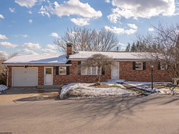 11 Crestview Ter, Bridgeport, WV 26330