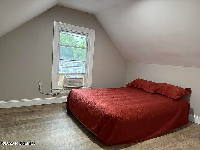 907 Bond St #2 — Photo 26