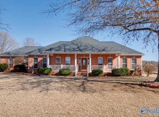 221 Lake Carmel Ct, Huntsville, AL 35811