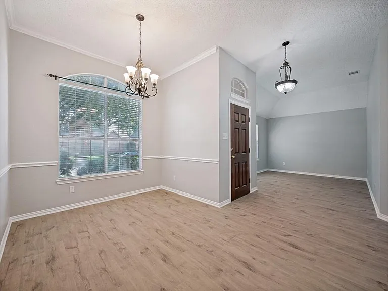 1645 Angel Falls Dr — Photo 3