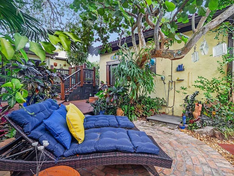 728 Palm St — Photo 3