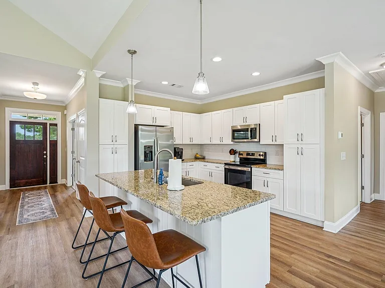 202 Sage Ct — Photo 4