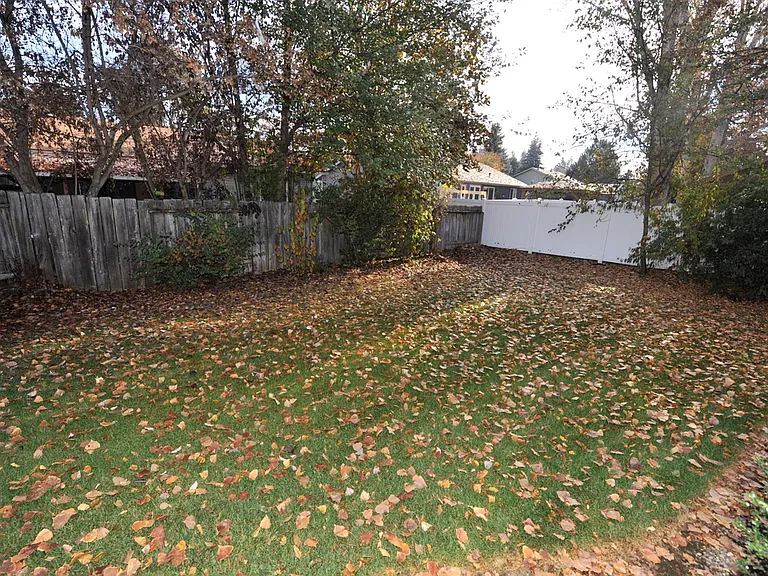 9972 N Hillview Dr — Photo 9