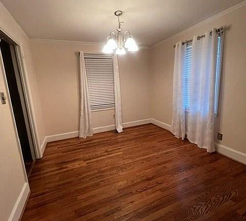 3rd image of 1555 Park St