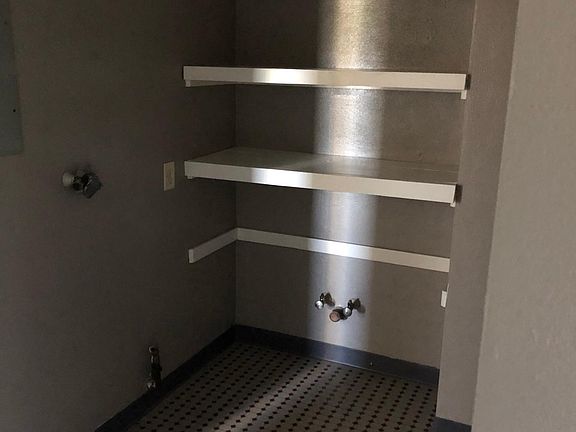 4th image of 4651 Oberlin Ave APT 4