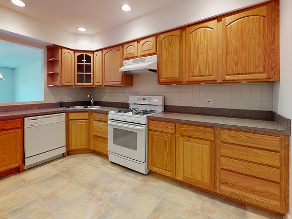 4th image of 215 Marengo Ave APT 4F