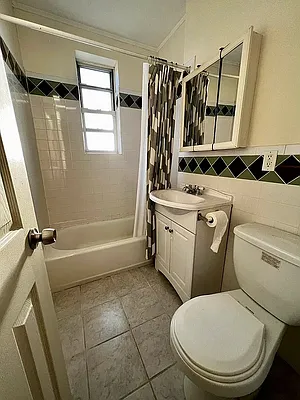 Rented by City Connections Realty | media 5