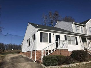 70 Sweetbriar Ln, Spartanburg, SC 29301