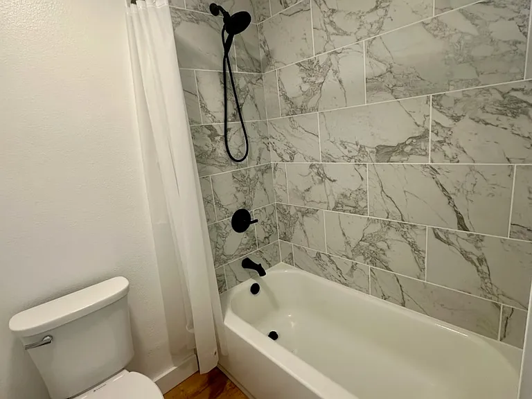 8421 Owen Cir #A — Photo 12