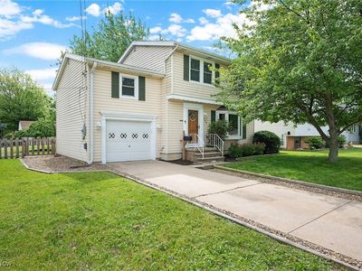 757 Abbe Rd N, Elyria, OH, 44035
