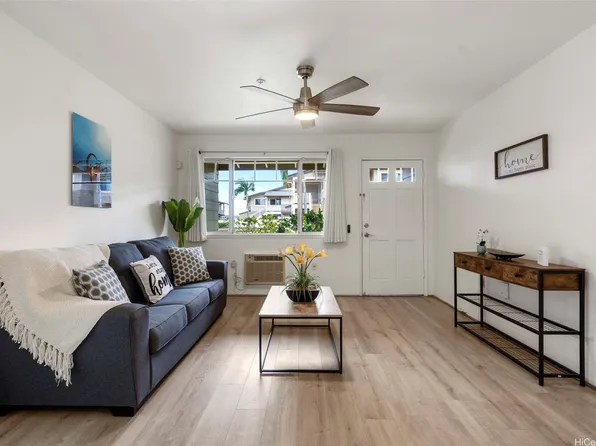 91-1015 Kamaaha Ave APT 205, Kapolei, HI 96707