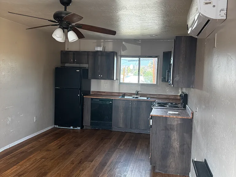 37 N Jefferson St — Photo 5