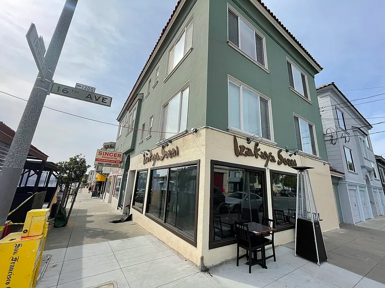 1500 Irving Street — Photo 9
