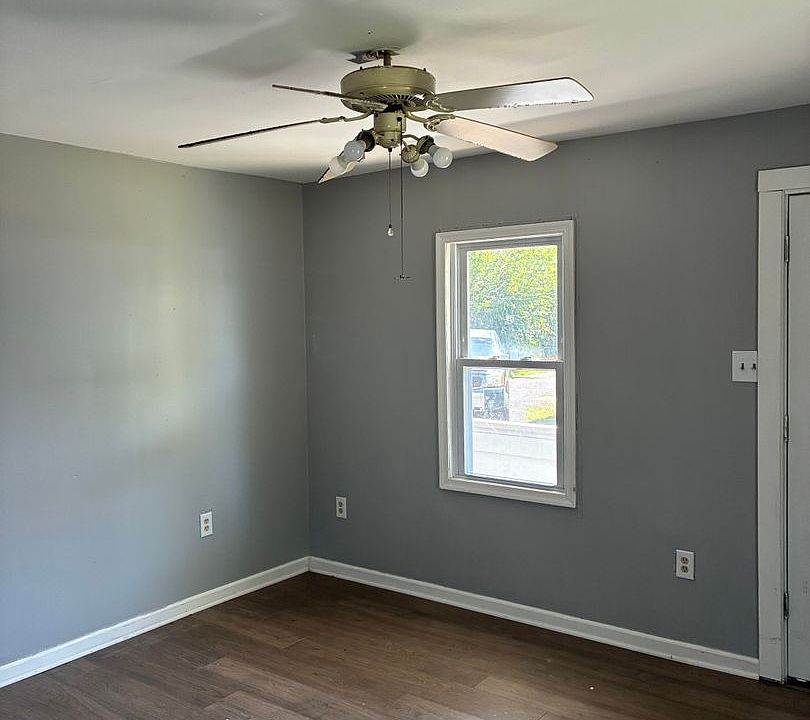 1st image of 52-54 Payne Ave #52