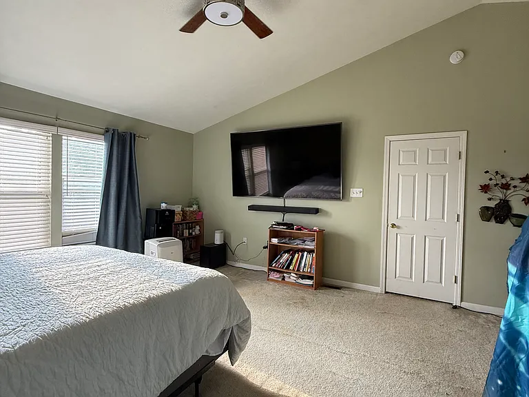 130 Nottingham Dr — Photo 6