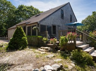 36 Smith Hollow Dr, Edgartown, MA 02539