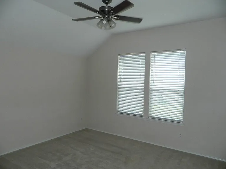 1132 Honeywell Dr — Photo 14