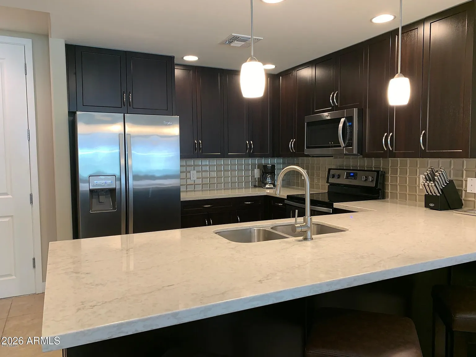 2 bed, 2.0 bath, 1229 sqft, $3,300 — Photo 4
