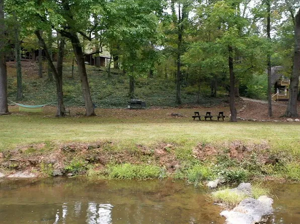 412 Mary Mac Rd SW, Cave Spring, GA 30124
