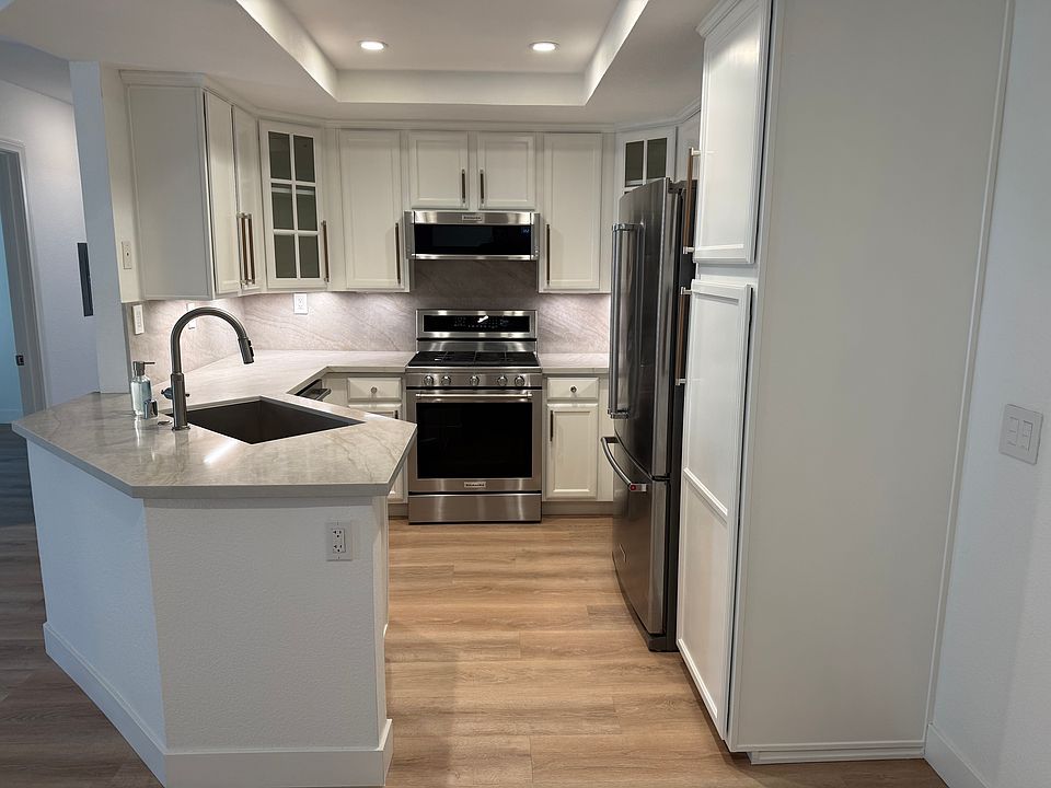 1st image of 12675 Camino Mira Del Mar Unit 173