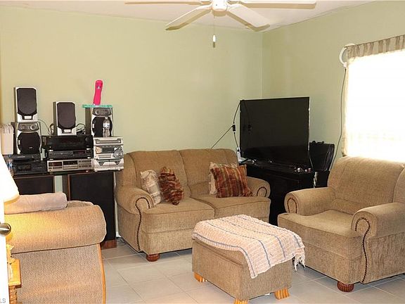 2nd image of 3744 NE 13th Pl
