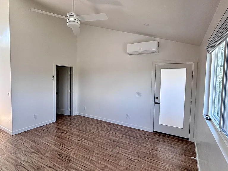 1522 Magnolia Ave — Photo 6