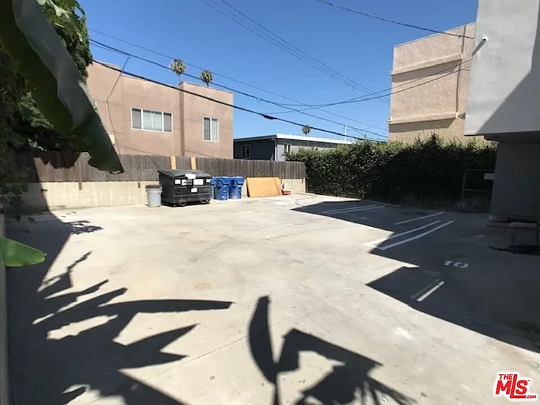 601 N Normandie Ave #8 — Photo 8