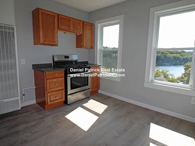 125 Grove St #2 — Photo 1
