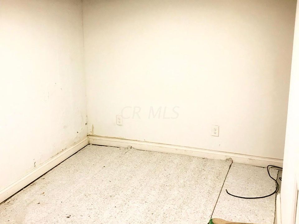 1st image of 2256 Grasmere Ave
