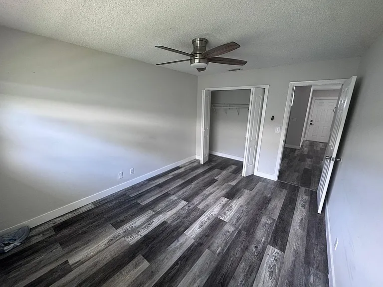 1886 41st Ave — Photo 24